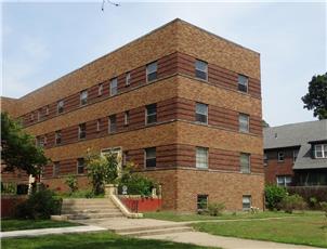 Donaldson Arms apartment in Evansville, IN