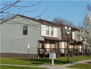 Meadow Ridge apartment in Carbondale, IL